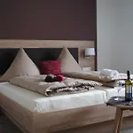 Gaestehaus Winzerhof Am Schlierbach Weiler (Heilbronn)