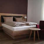 Gaestehaus Winzerhof Am Schlierbach * Weiler (Heilbronn)
