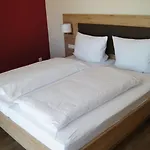 Gaestehaus Winzerhof Am Schlierbach Apartment *