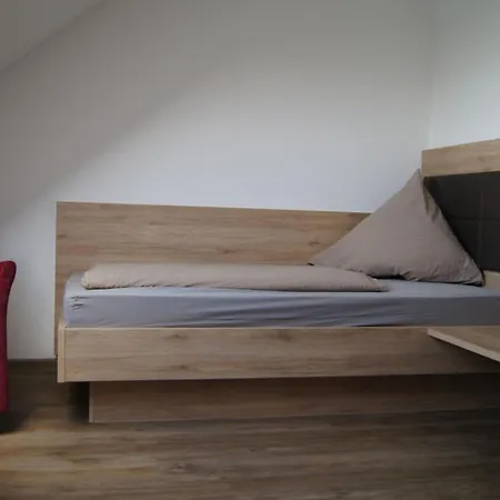 Gaestehaus Winzerhof Am Schlierbach דירה *