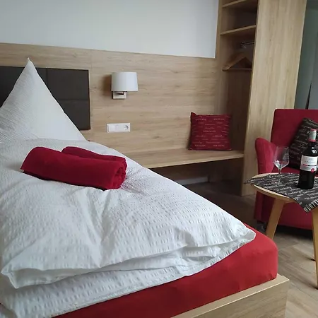 Gaestehaus Winzerhof Am Schlierbach Weiler (Heilbronn)