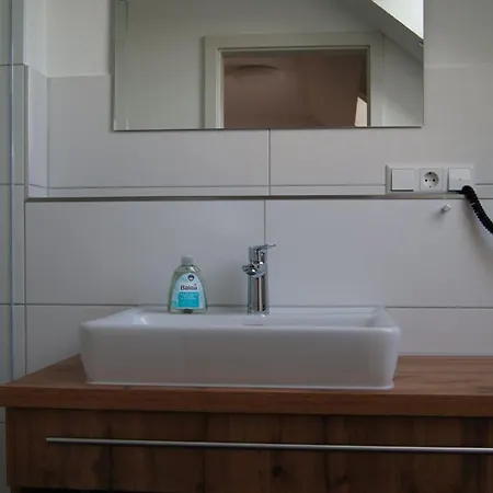Gaestehaus Winzerhof Am Schlierbach * Weiler (Heilbronn)