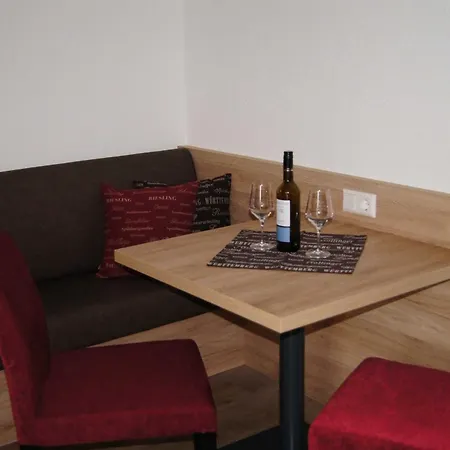 Gaestehaus Winzerhof Am Schlierbach דירה *